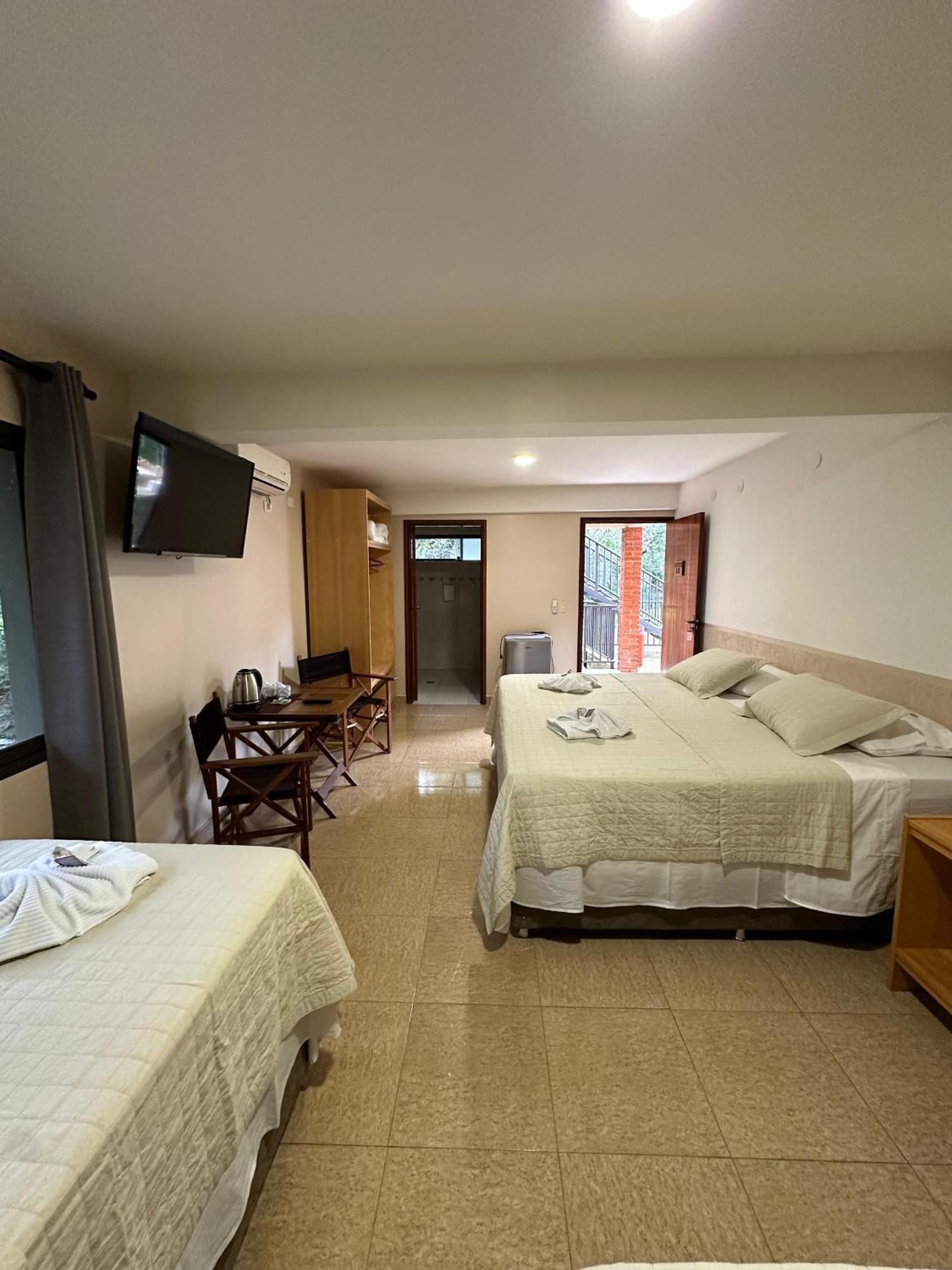 Parque Hotel Manantial Hohenau Esterno foto